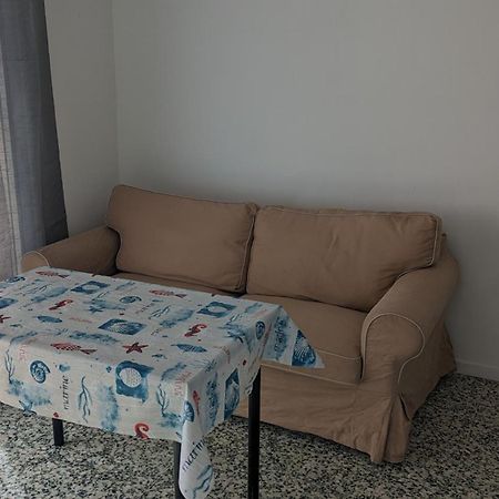 Studio Avec Coin Nuit, 100 M De La Mer Le Lavandou Dış mekan fotoğraf